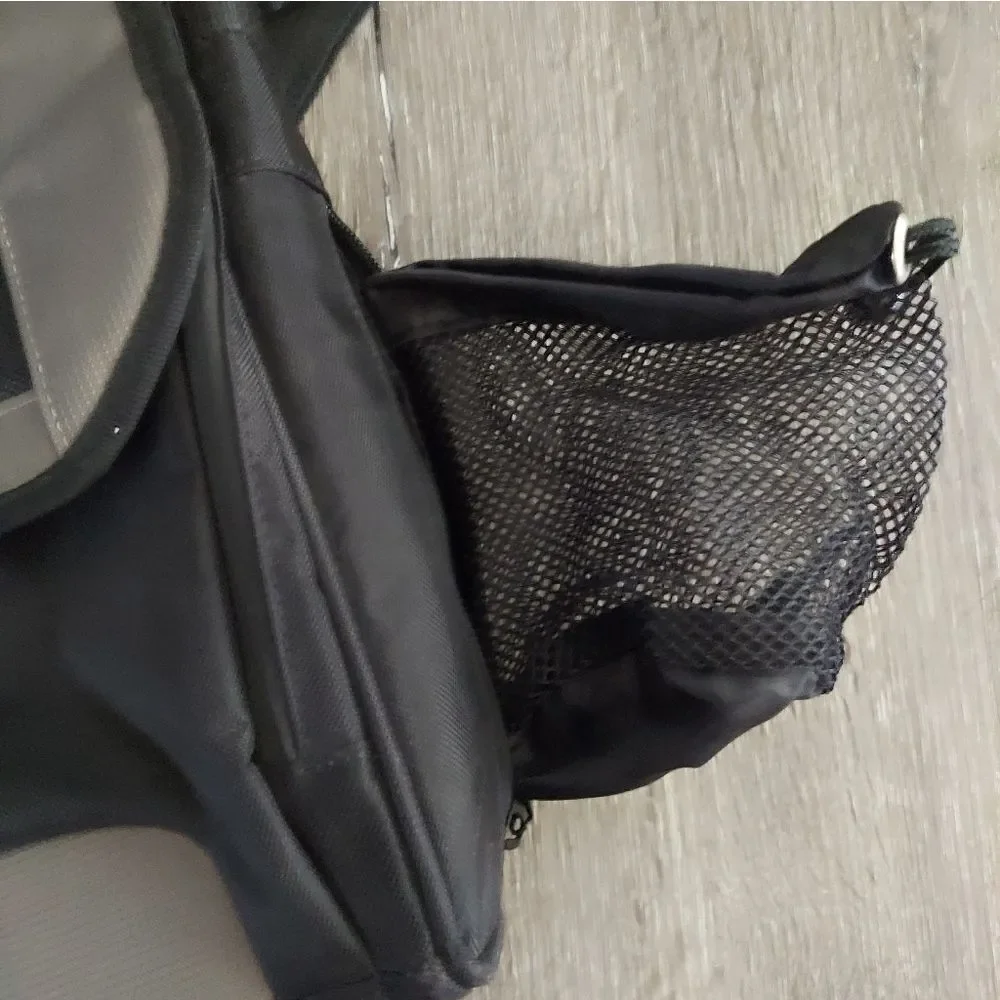 Targus CityGear Messenger Crossbody Shoulder Bag Black Gray
